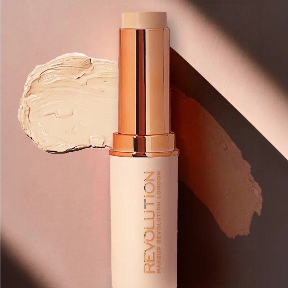 Revolution Fast Base Stick Foundations